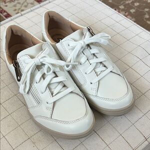 Classic White Women's Low-Top Lace-Up Sneakers